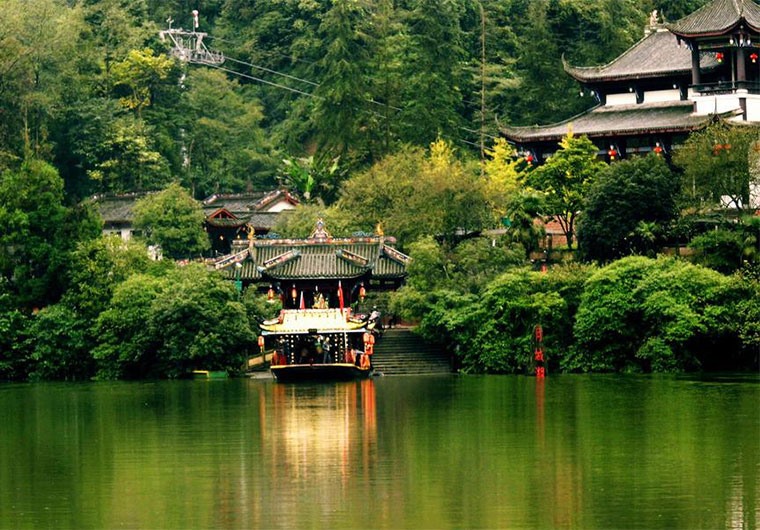 【畅享九寨】成都、都江堰、熊猫乐园、黄龙、九寨沟双飞六